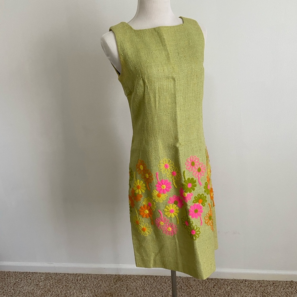 Vintage Bright Floral Embroidered Green Dress